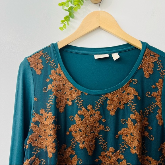 LOGO Lavish By Lori Goldstein Teal Lace Overlay Lagenlook Blouse - Picture 3 of 9